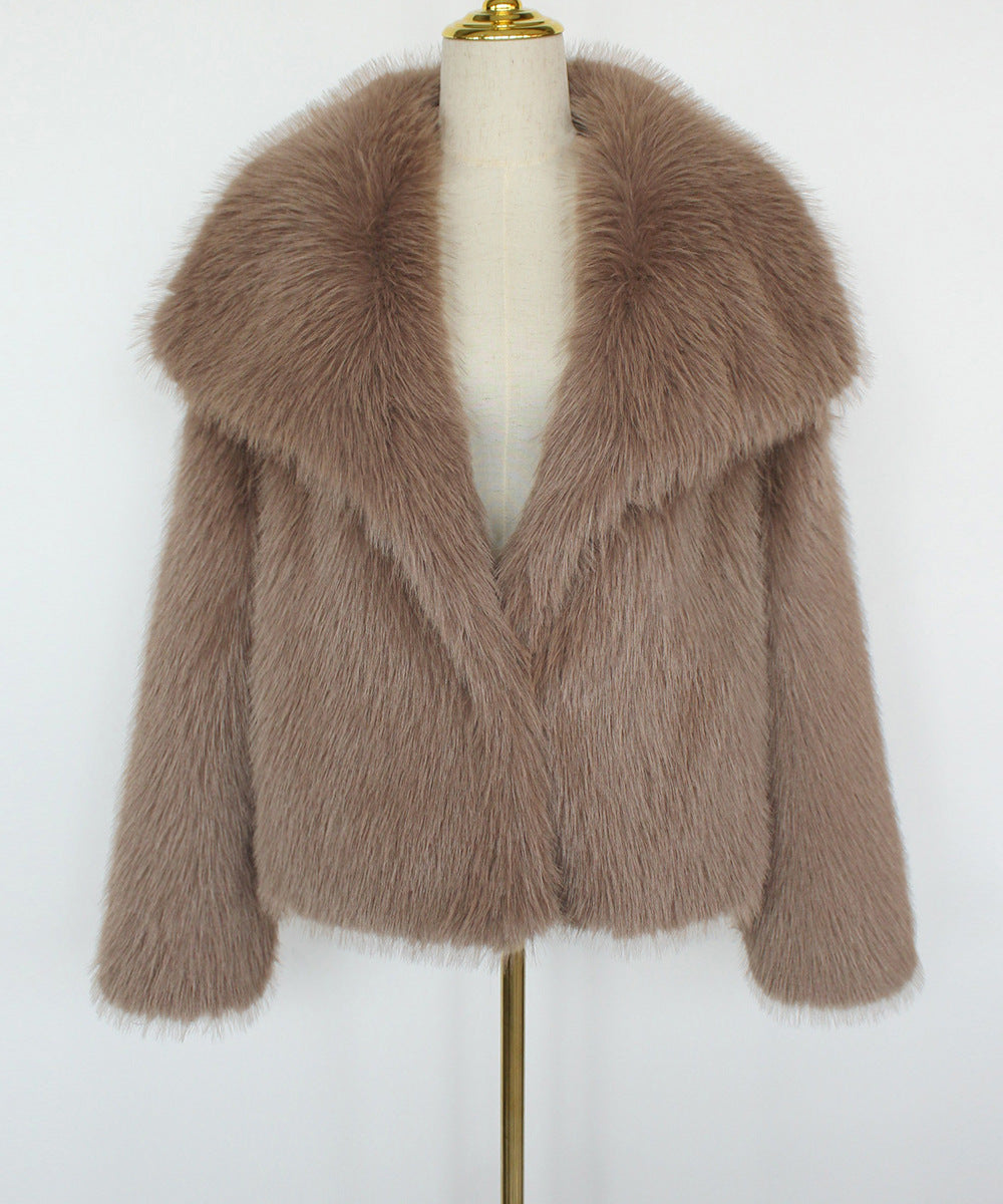 Women's Short Faux Fur Coat
