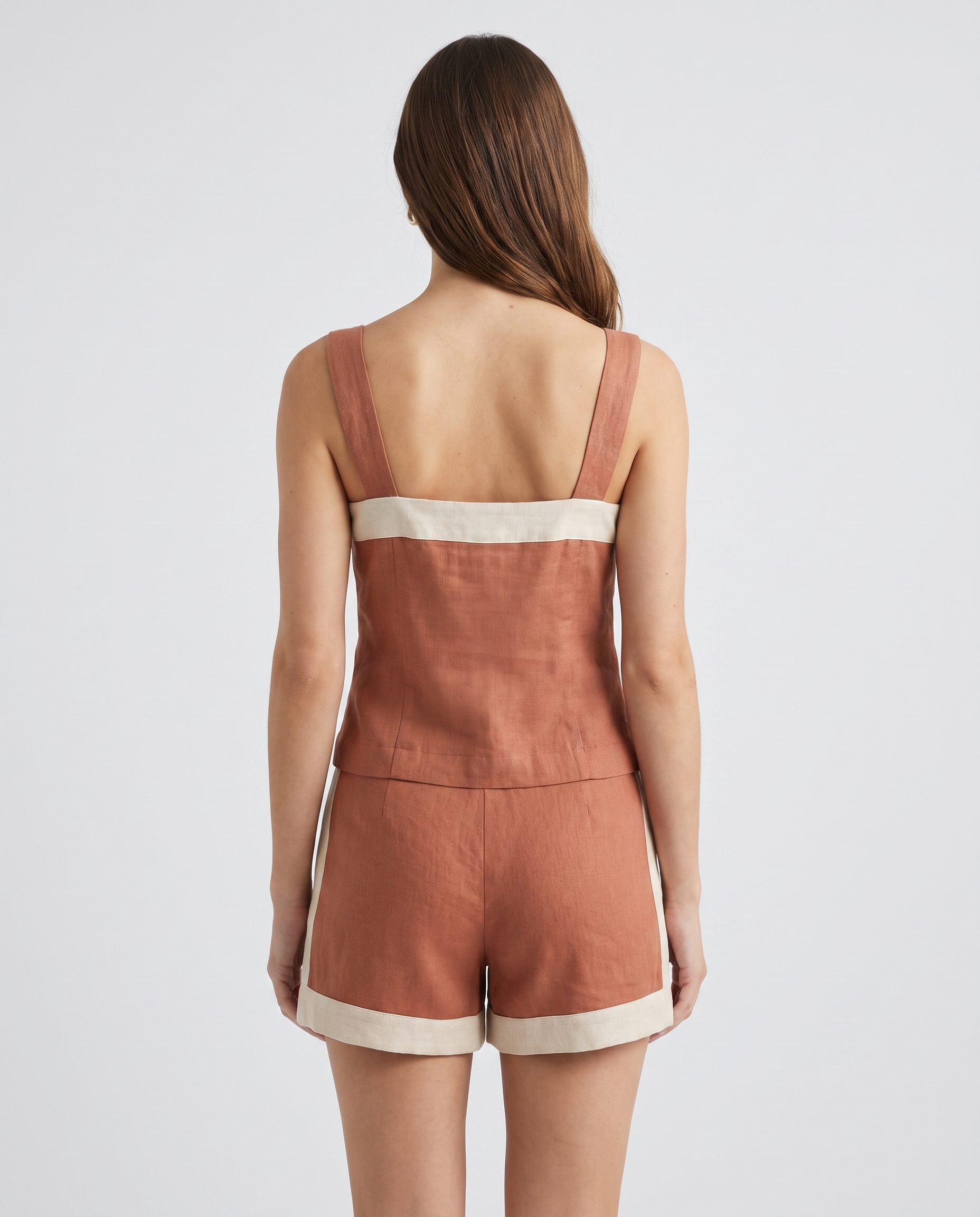 Double-lined two-piece shorts set, back view