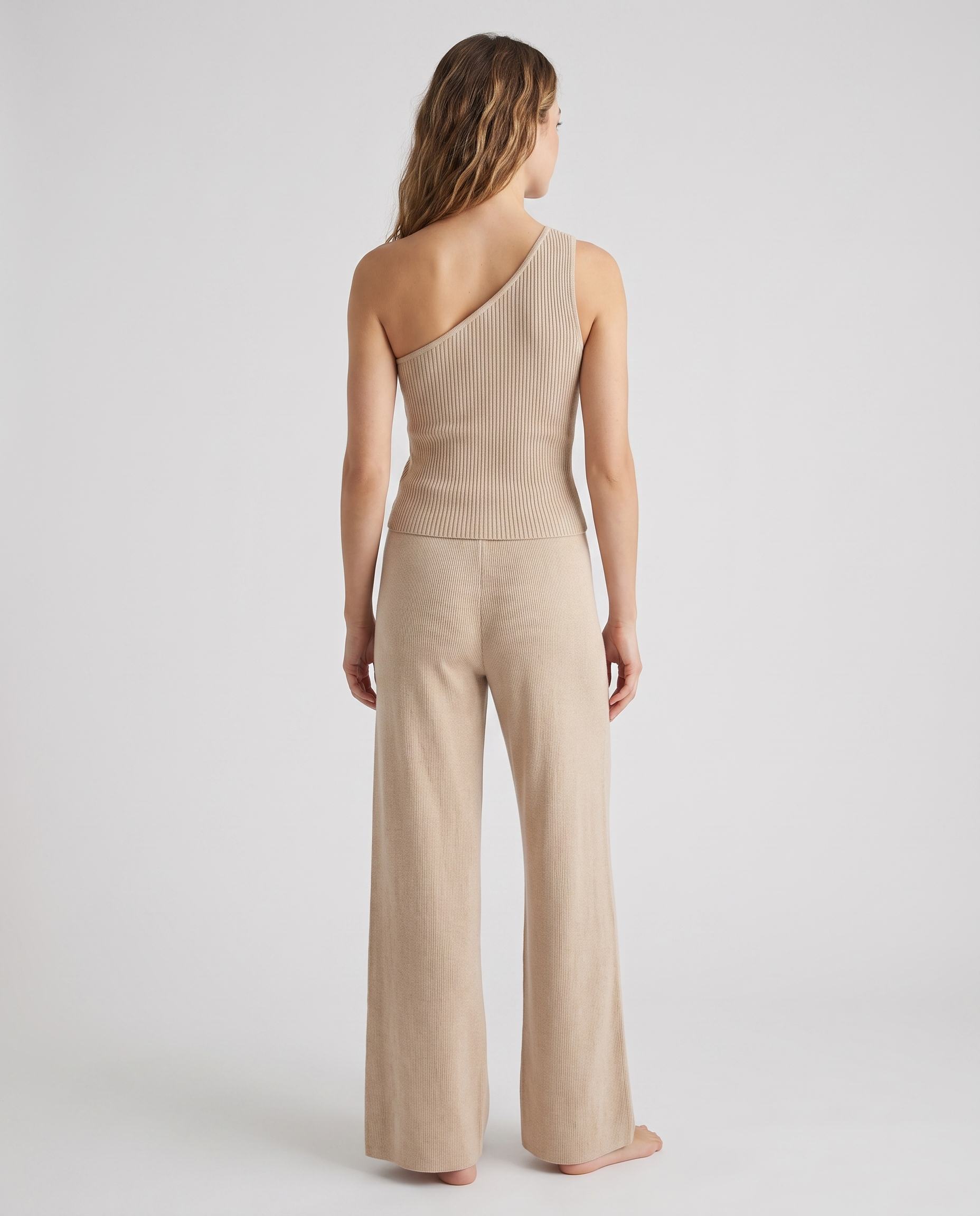 One-shoulder knit top and pants set, back view