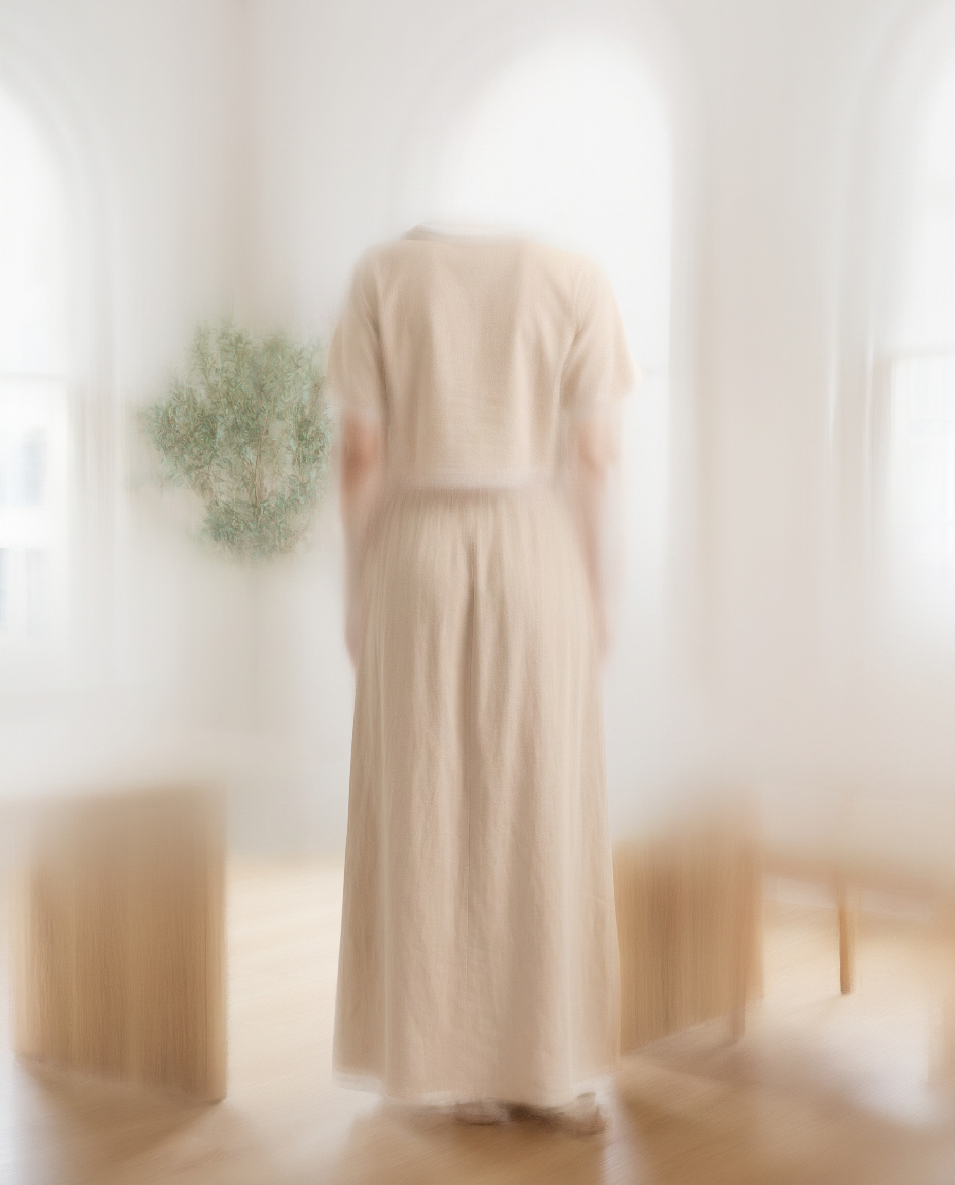 Cotton contrast-trim top and skirt set, back view