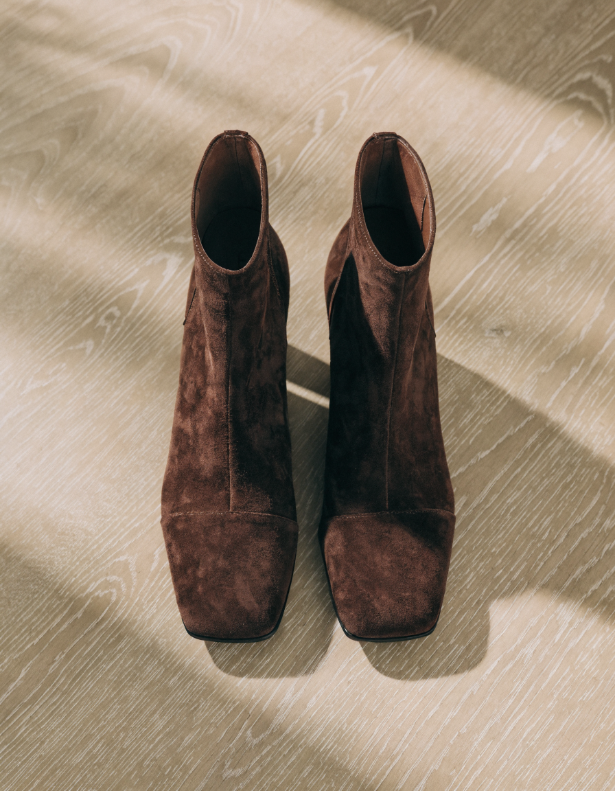 Top-down view of the dark brown suede-effect square toe ankle boots