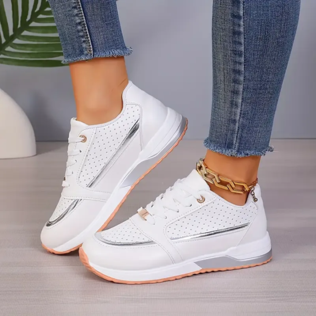 AVERY — Women's Perforated Lace-Up Sneakers