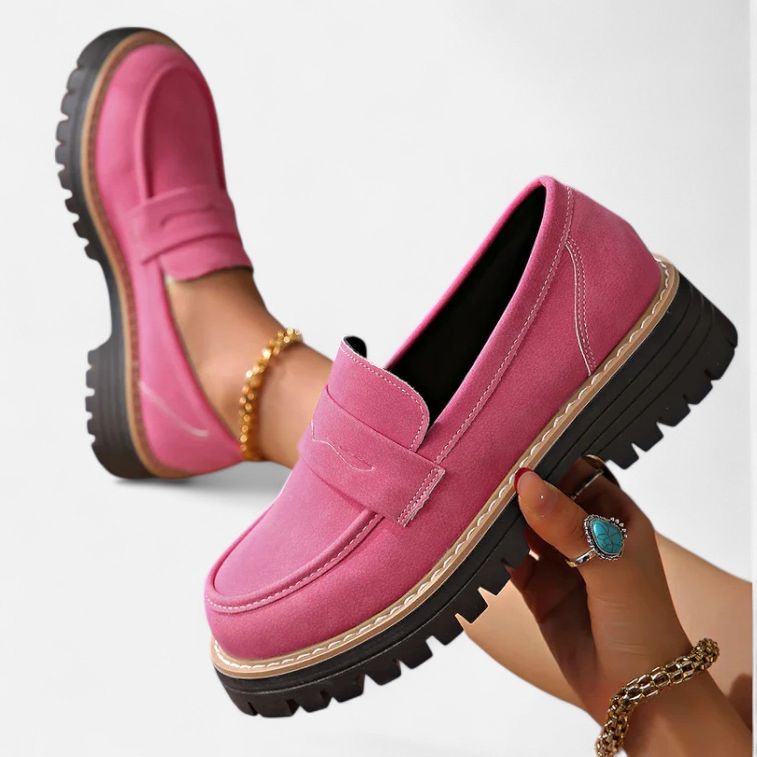 HARLOW — Women's Moc Toe Lug Sole Loafers