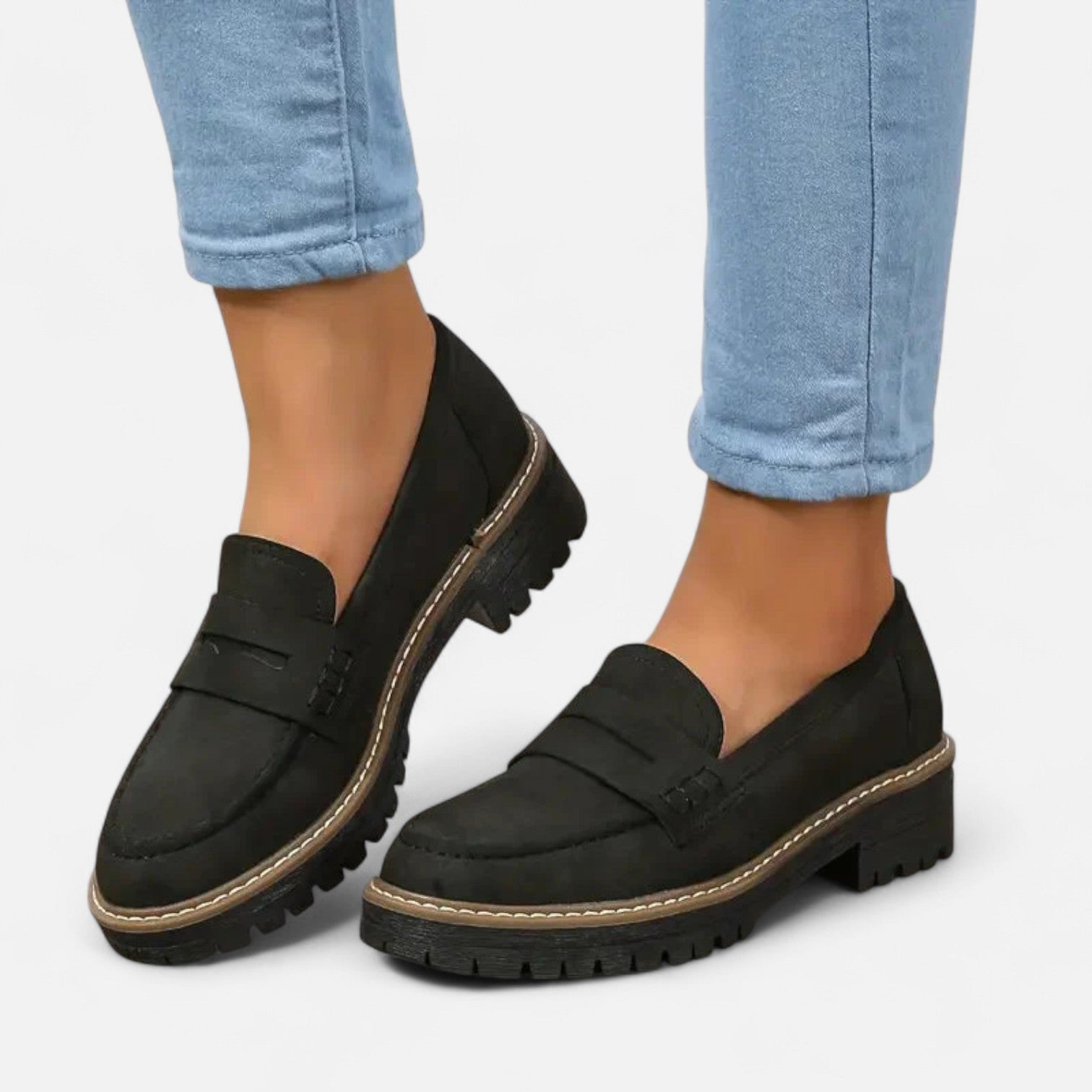 HARLOW — Women's Moc Toe Lug Sole Loafers