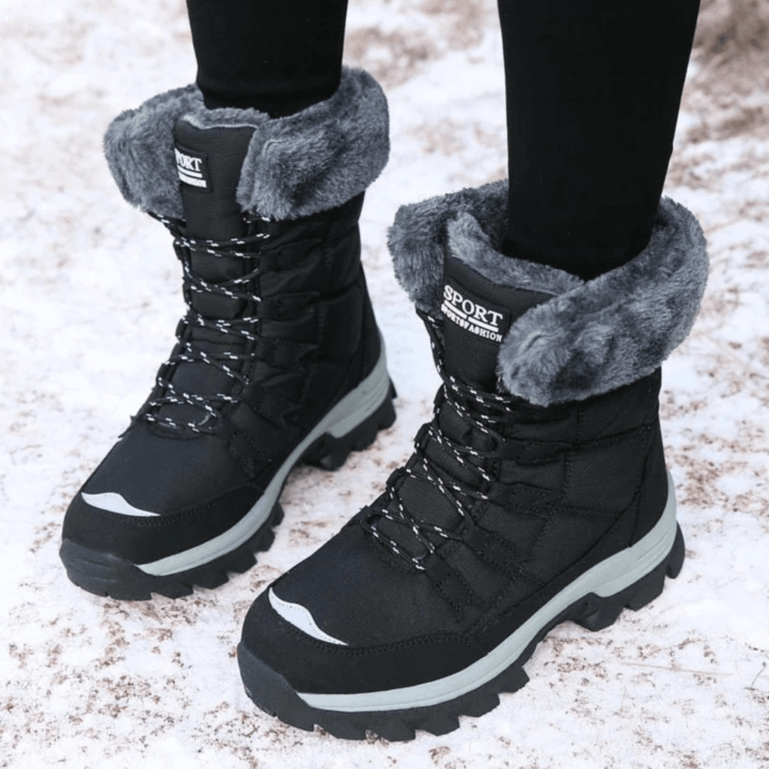 MARLOWE — Women's Lace-Up Winter Lug Boots